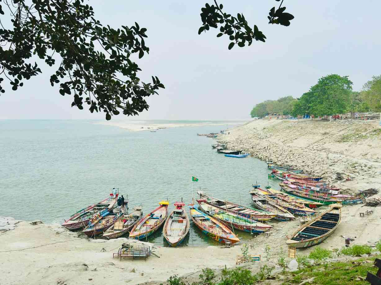 নোঙরে বাঁধা স্বপ্নগুলো....
টি বাঁধ, রাজশাহী, বাংলাদেশ।