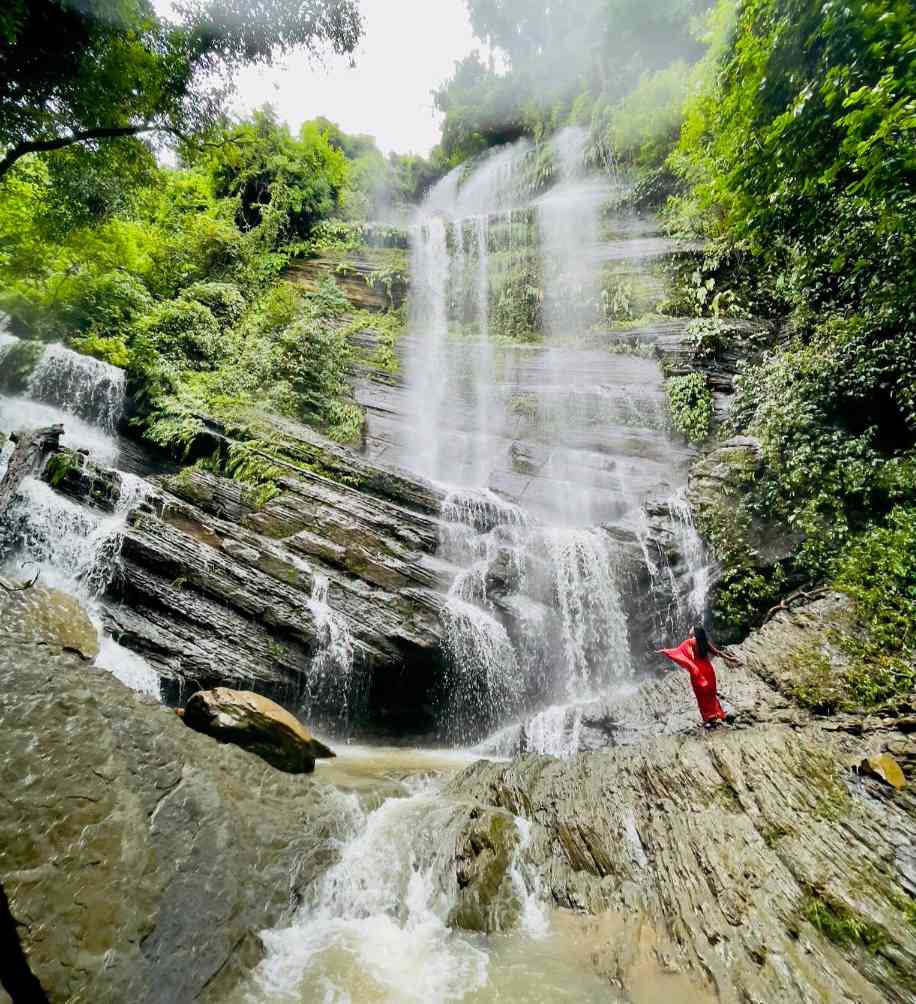 রূপকথার দেশে মুপ্পোছড়া ঝর্ণা, বিলাইছড়ি, রাঙ্গামাটি, বাংলাদেশ।🇧🇩