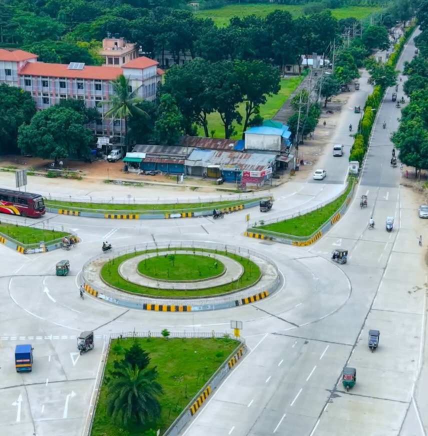 বনানী বাইপাস মোড়, বগুড়া, বাংলাদেশ।