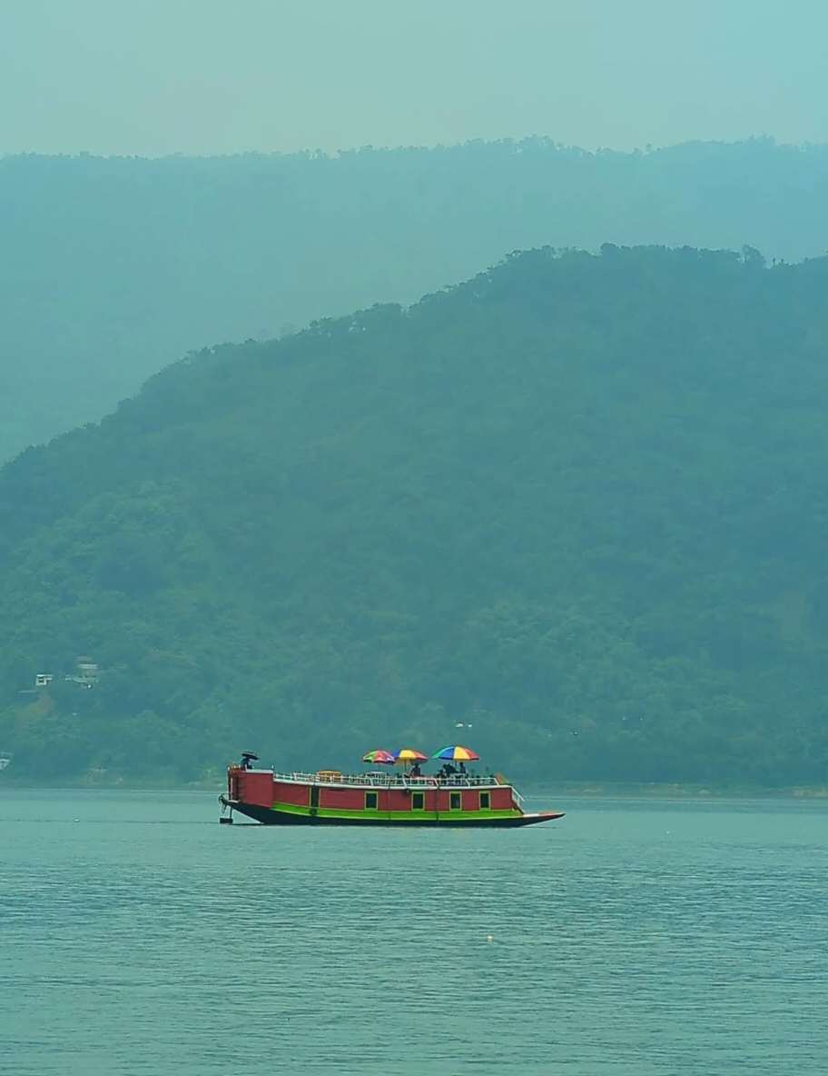 যাদুকাটা নদী, তাহিরপুর, সুনামগঞ্জ, বাংলাদেশ।