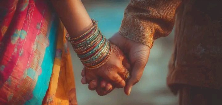 তোমাকে ভালোবাসি বলার চেয়ে'ও বেশি অনুভব করি, তোমাকে কতটা ভালোবাসি!💝🥀