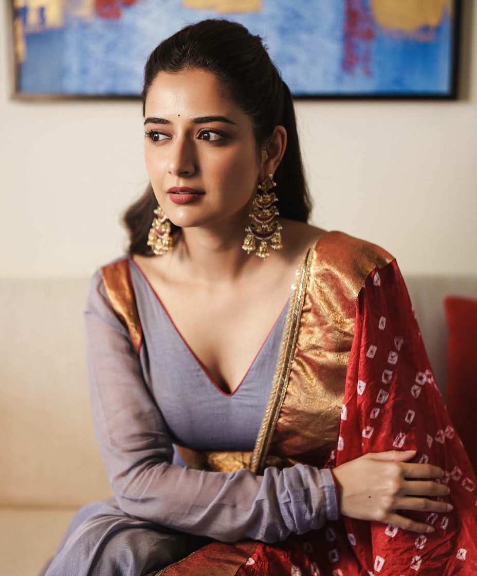 Ashika Ranganth is bollywood beautiful actor model -  Ashika Ranganth hot photo
#AshikaRanganth #hotphoto #bollywood