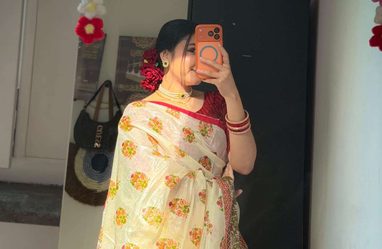 মন মতো একটা লুক নিয়েছি...🥰🌹