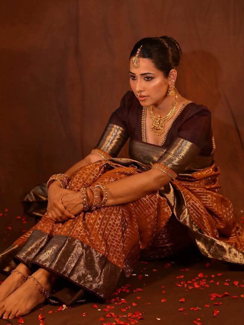 Priya Hegde - Indian Saree Blouse Style - Indian Saree Blouse Model - Indian Saree Blouse Design - Indian Saree Blouse Fashion - Indian Saree Blouse Lover - Indian Saree Blouse Beauty - Indian Beautiful Leady Actor - Indian Saree Blouse Fashion - Indian Saree Blouse Look - Indian Hot Girl Photo - Indian Black Saree Blouse Photoshoot - Indian Saree Blouse Shoot
#OliviaMalakar #SareeStyle #SareeLover #SareeBlouse #Saree #Blouse