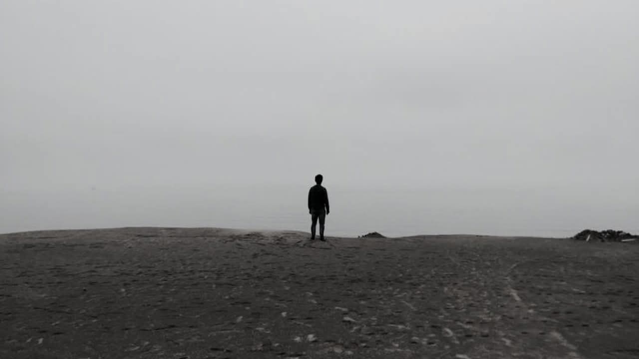 চুপচাপ থাকার সাইকোলজি!