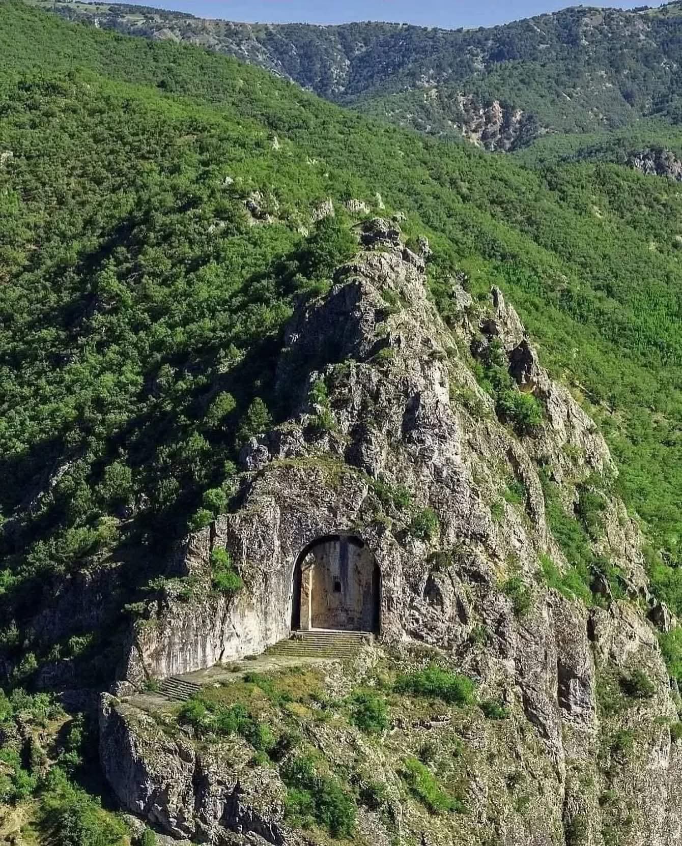 Kapilikaya Rock Tomb – Çorum, Turkey